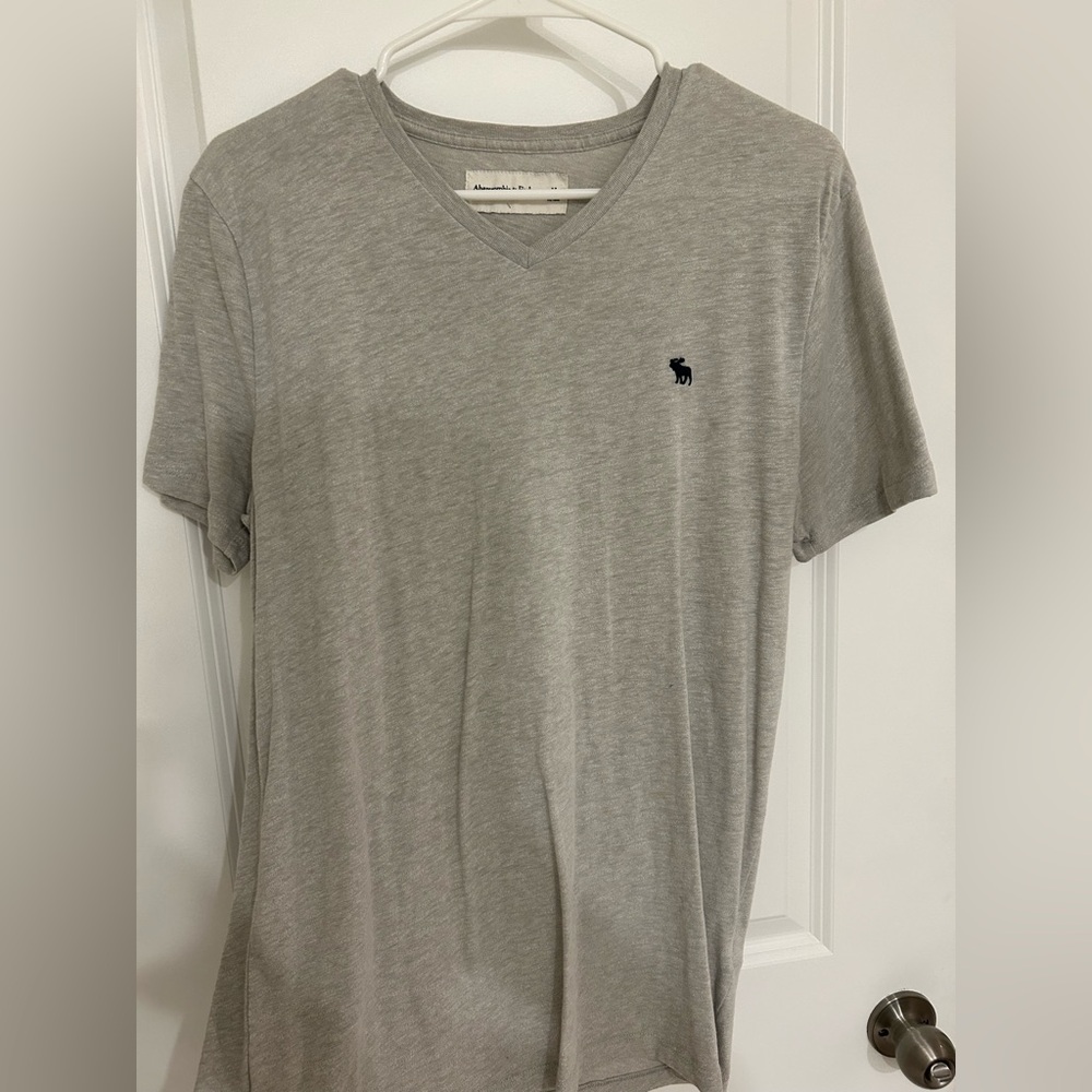 Abercrombie & Fitch Light Gray V-Neck Tee